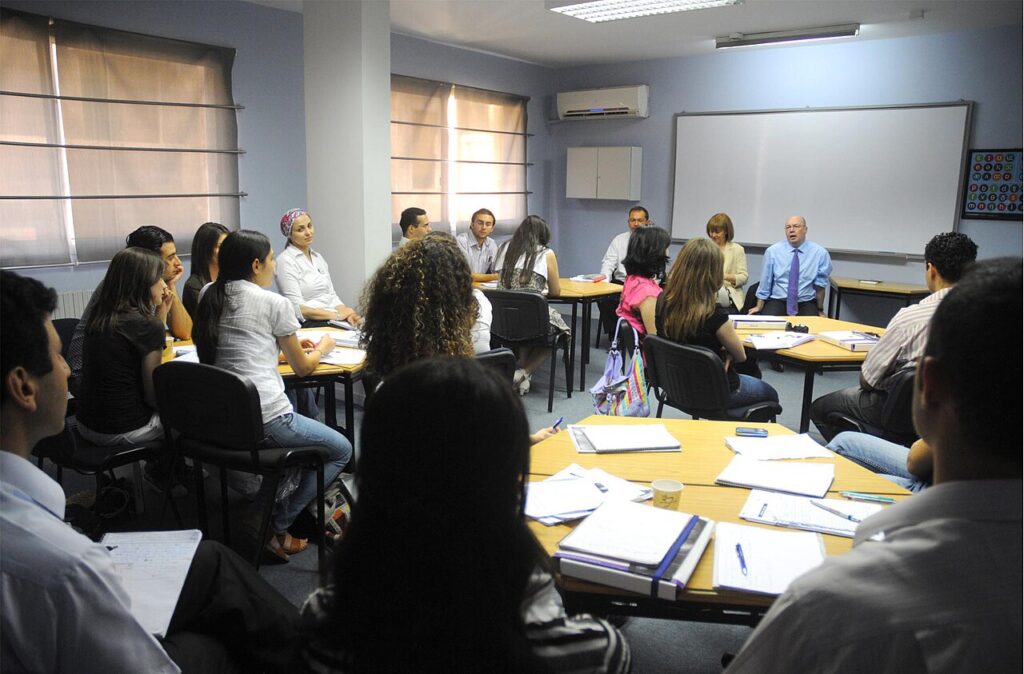 Agência, freelancer ou consultoria: qual escolher